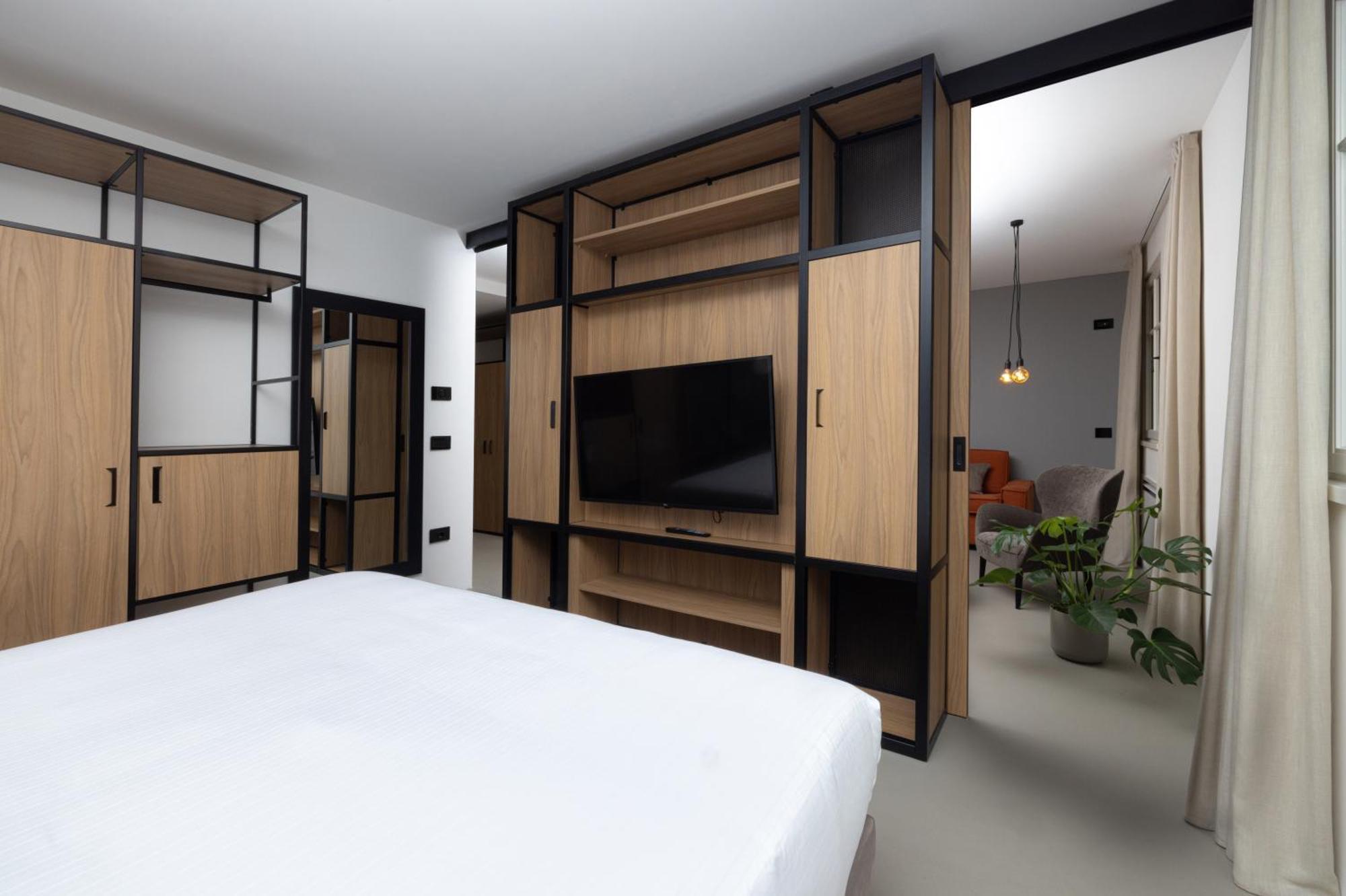 - Palais Hoertenberg Apart-hotel Bolzano